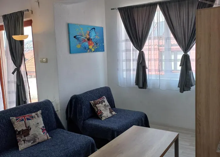 Happiness Apartment Center